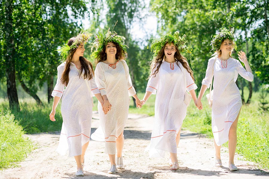 A cozy shot with Slavic girls — straight from Caxias do Sul