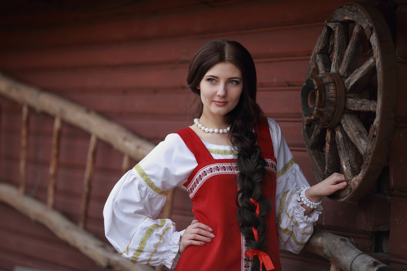 Girls in Slavic costumes in Caxias do Sul