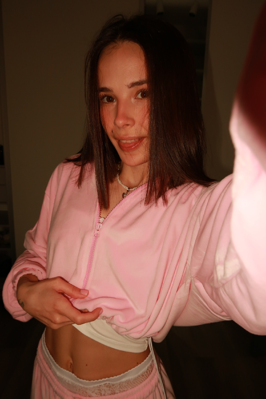 Tina brings the glow — live moments in Caxias do Sul